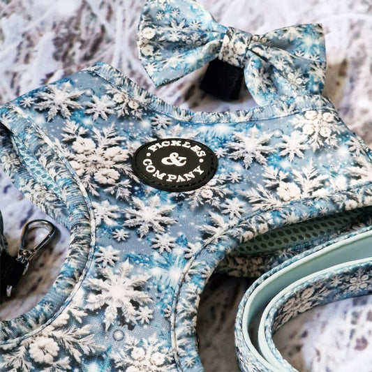 HARNESS ICE SNOWFLAKES PRINT